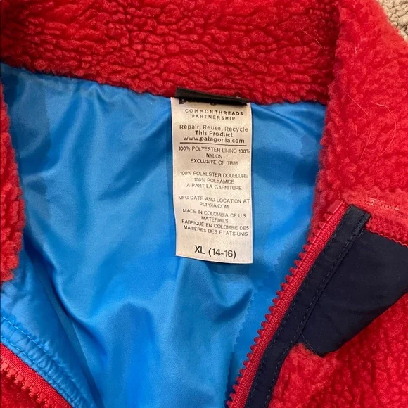 Patagonia Scarlet Fleece Vest with Navy Details - Picture 4 of 7